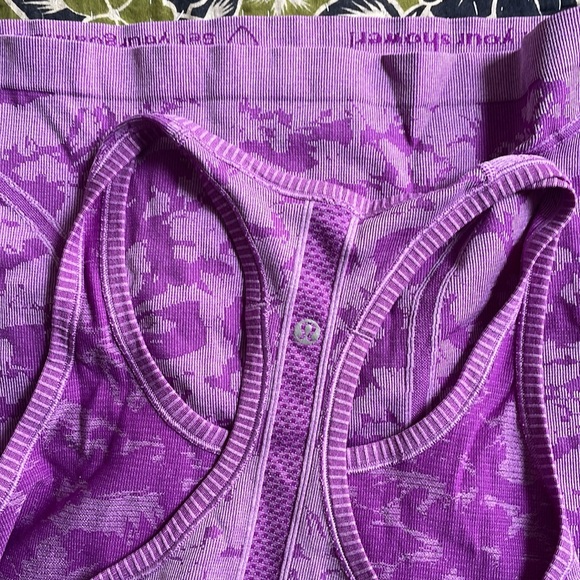 LULULEMON ATHLETICA purple patterned tank in great condition! - Picture 5 of 5